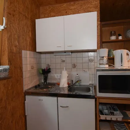 Kleines Auf Gestuetsanlage Apartman