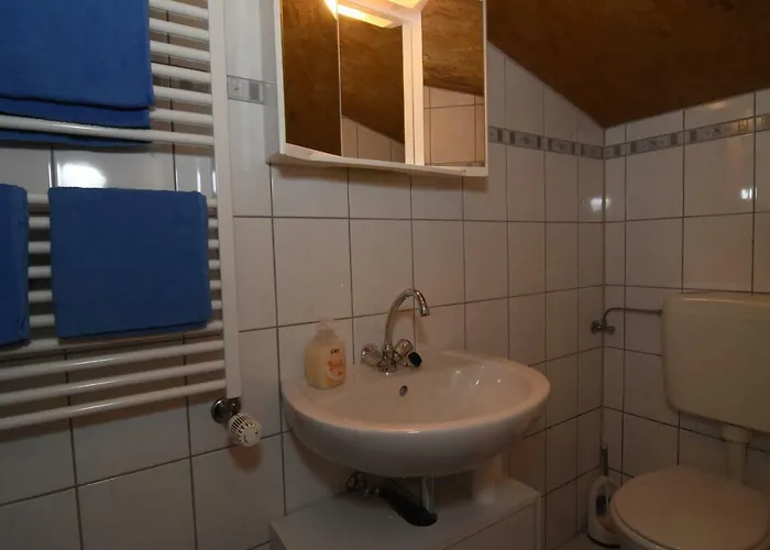 Kleines Auf Gestuetsanlage *